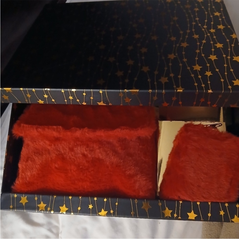 Red Handbag Set NIP - Picture 3 of 3